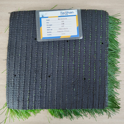 150 szwów/M 12000 Dtex Sztuczna trawa sportowa o wysokości 50 mm i rozmiarze 5/8"