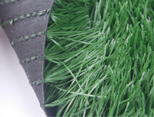 50 mm Sztuczna zielona trawa sportowa Materiał PE 16000 Dtex Sport Astro Turf Na piłkę nożną