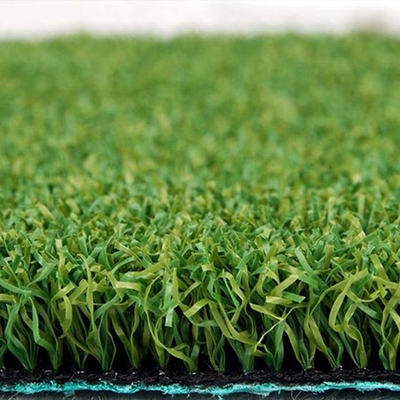 Sztuczna trawnika golfowa 13 mm Green dla wydarzeń sportowych z 230 sztukami na metr i 6500 Dtex
